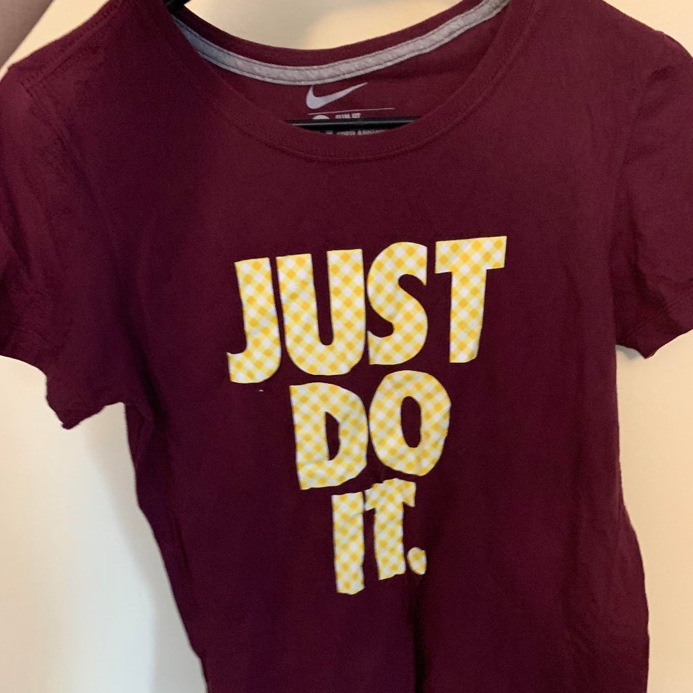 Just Do It // Maroon Nike T-Shirt